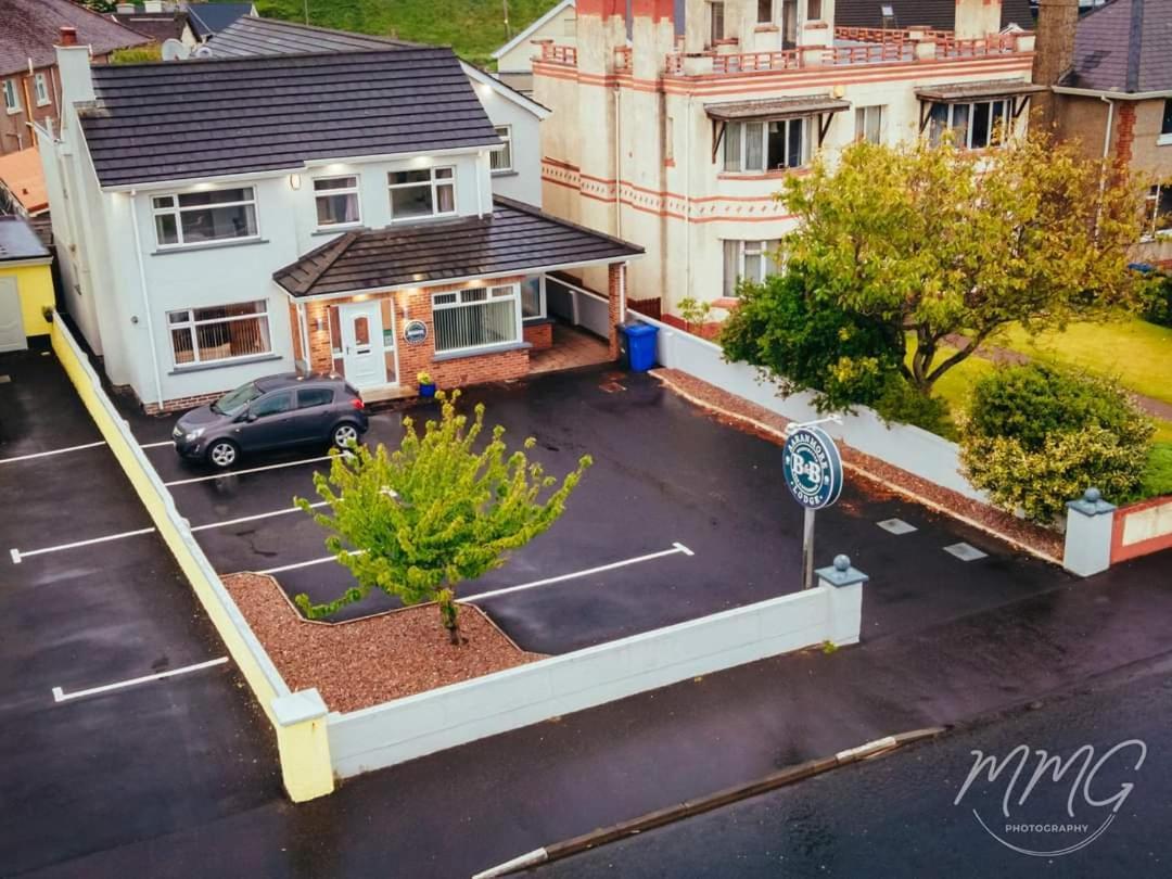 Aaranmore Lodge Guest House Portrush Bagian luar foto