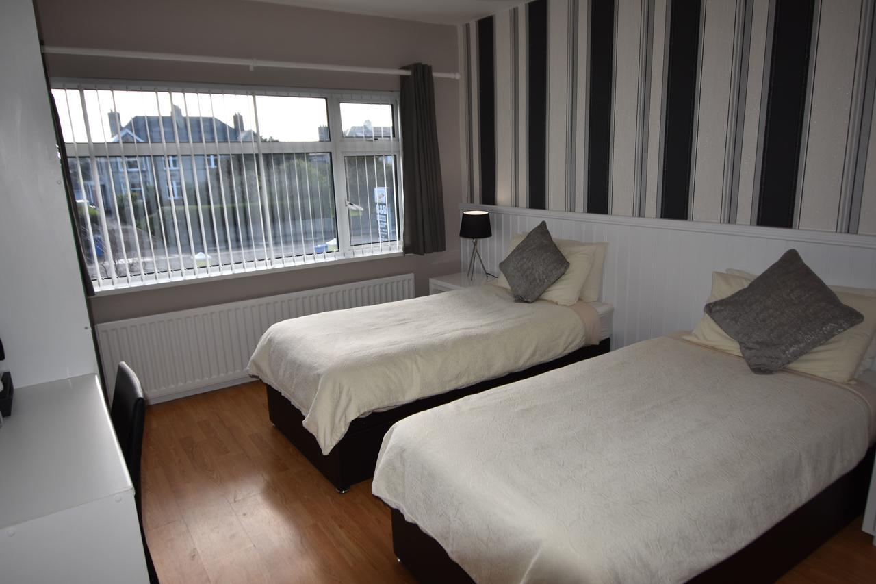Aaranmore Lodge Guest House Portrush Bagian luar foto
