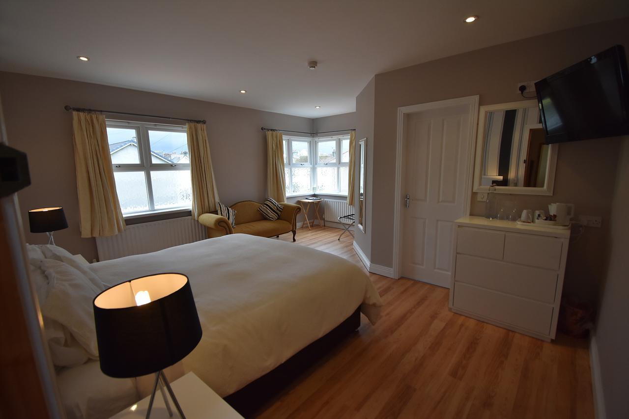 Aaranmore Lodge Guest House Portrush Bagian luar foto