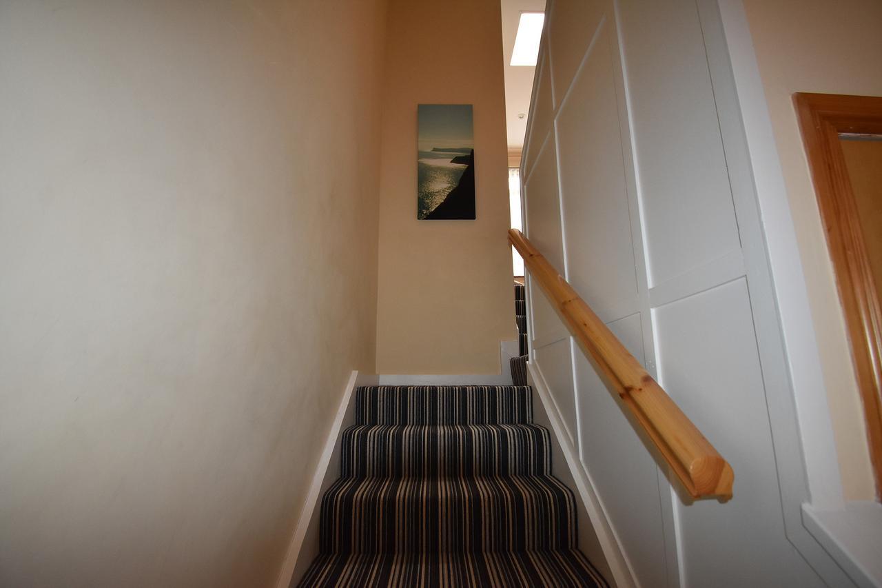 Aaranmore Lodge Guest House Portrush Bagian luar foto